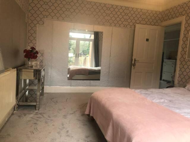 Acomodação com café da manhã  Double Bedroom